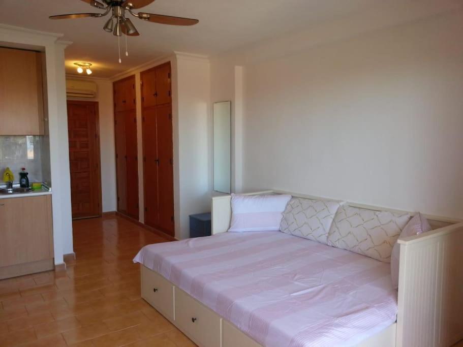 Estudio En Torrevieja A 700 M Del Mar Kültér fotó