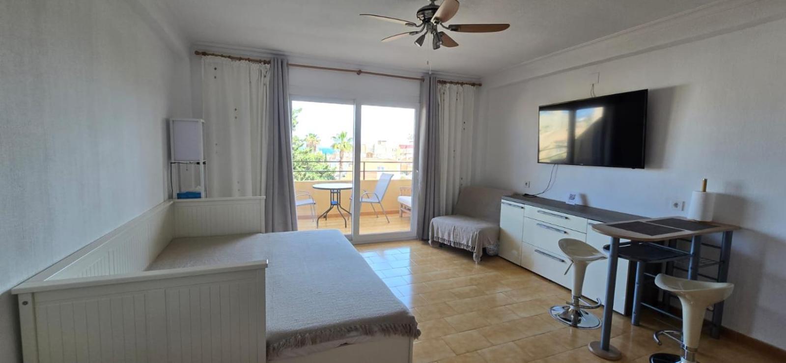 Estudio En Torrevieja A 700 M Del Mar Kültér fotó